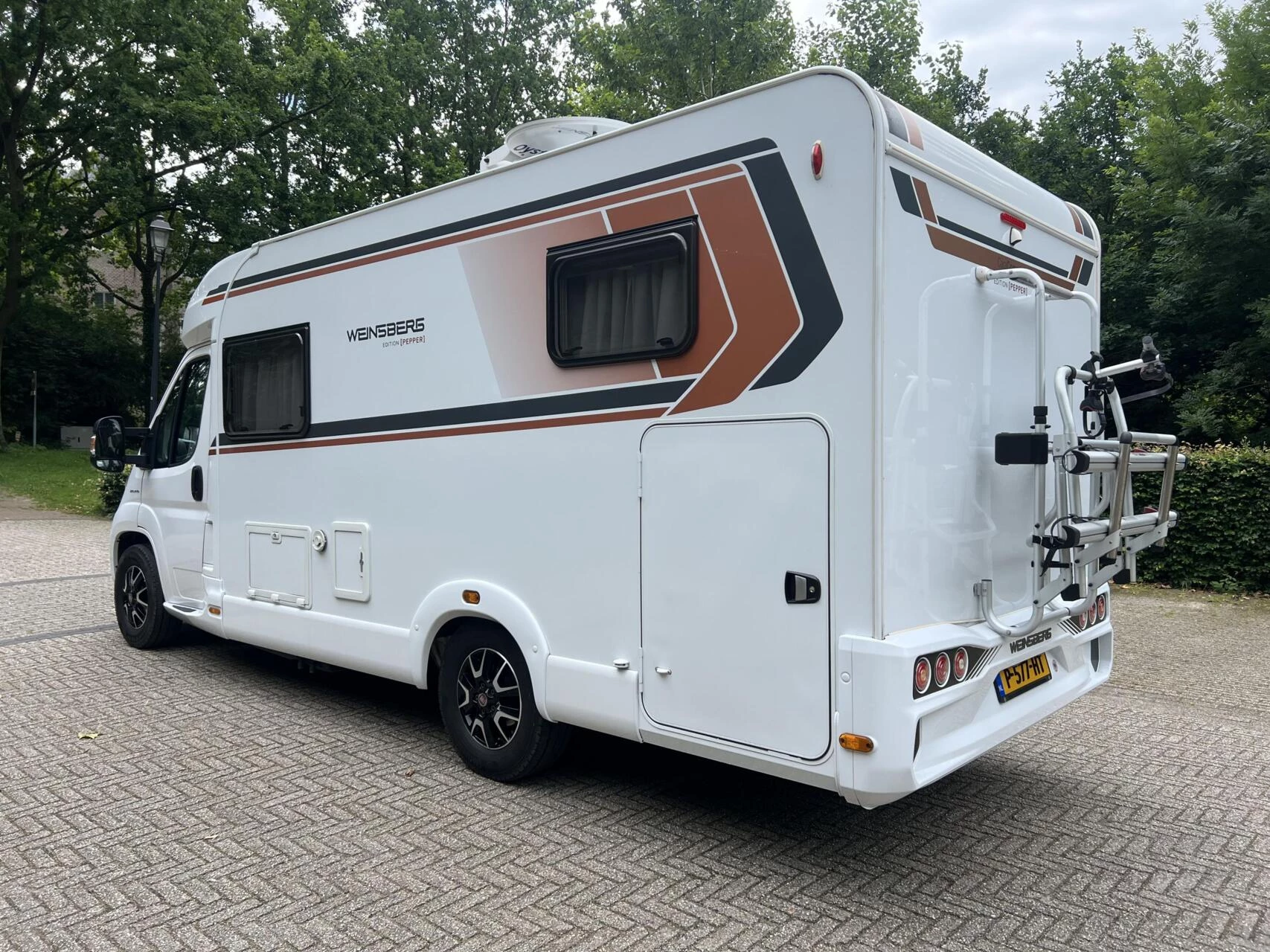 Hoofdafbeelding Weinsberg R57