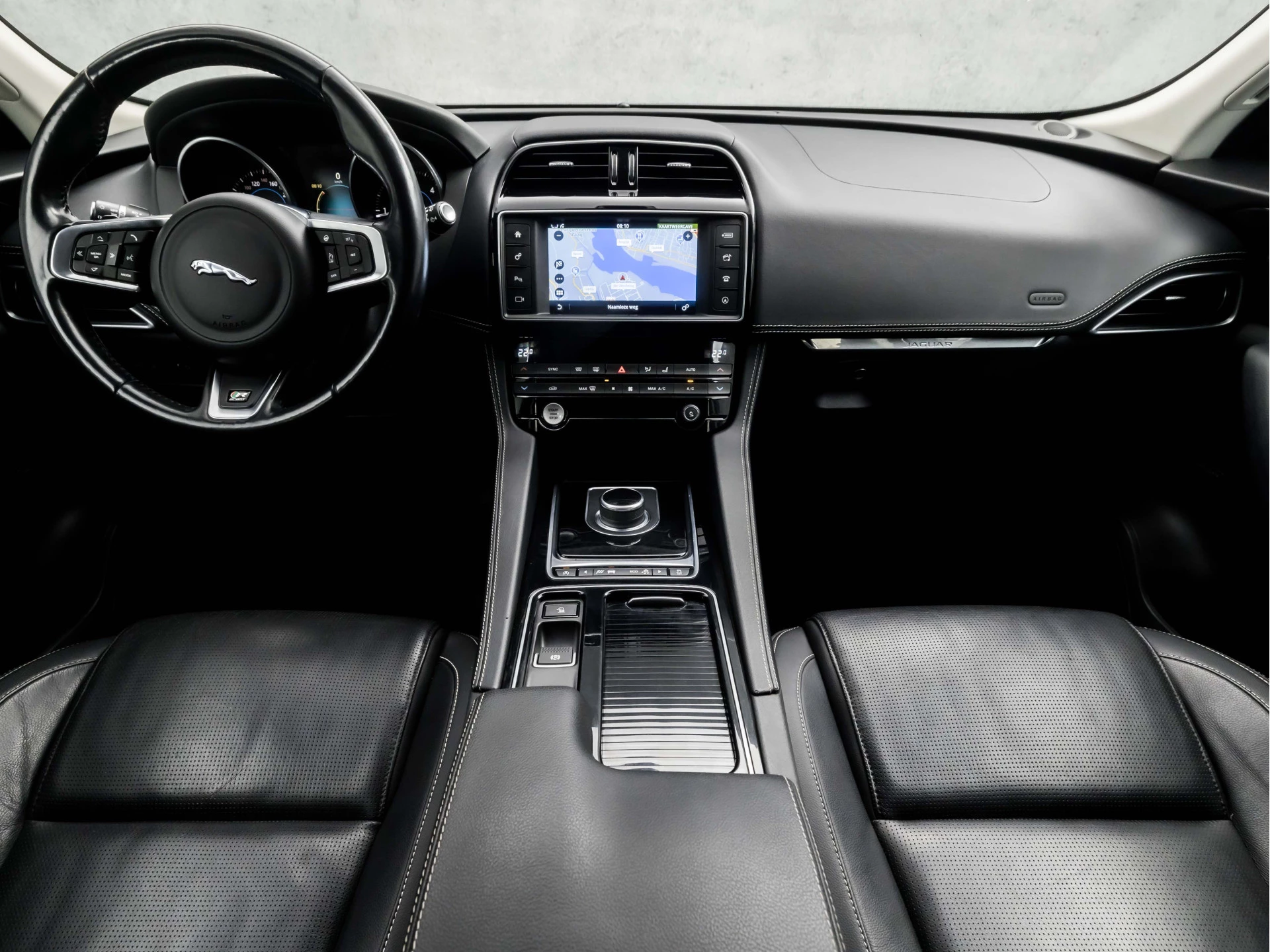 Hoofdafbeelding Jaguar F-PACE