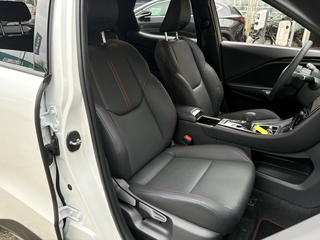 Hoofdafbeelding Lexus LBX