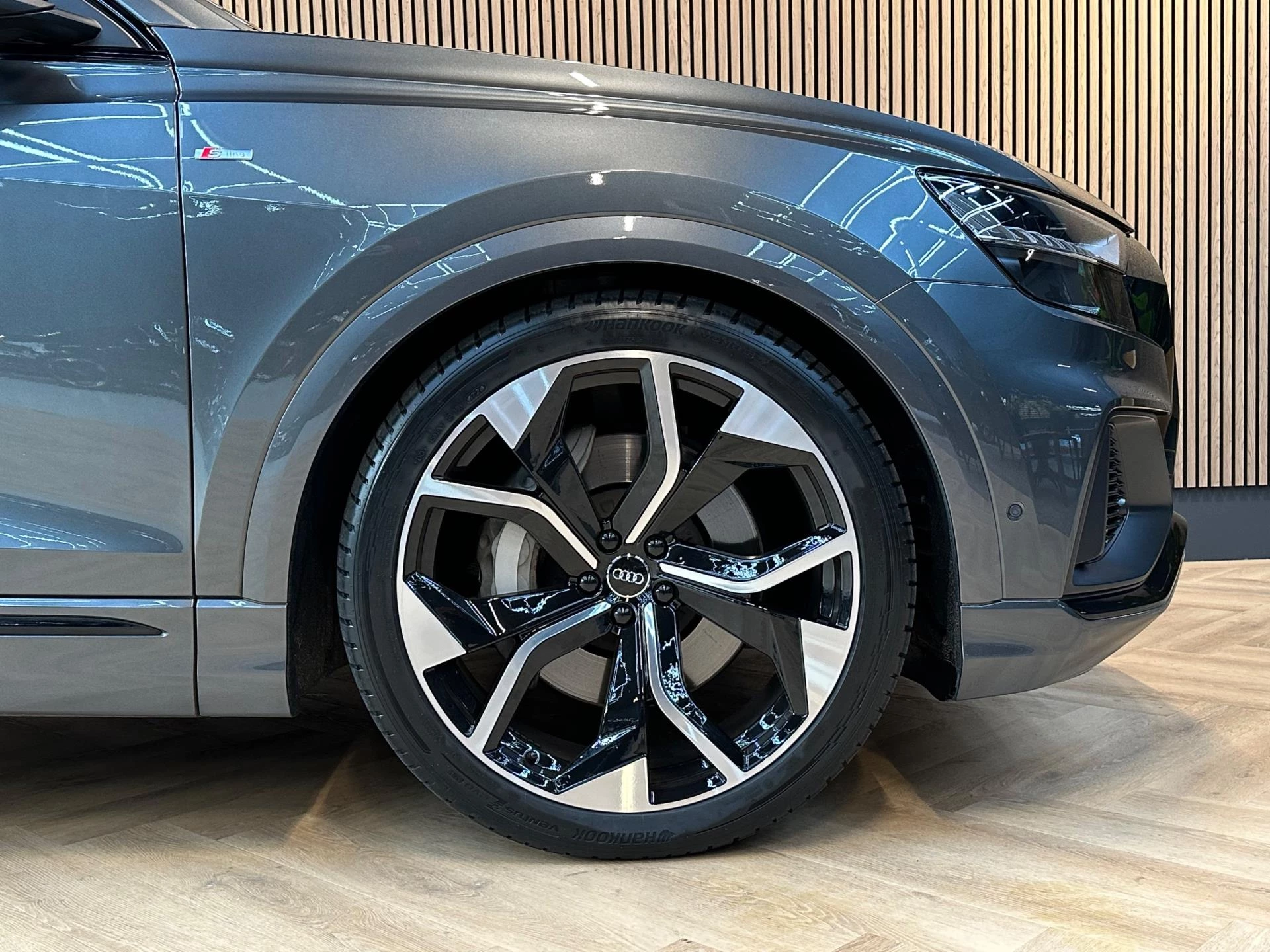Hoofdafbeelding Audi Q8