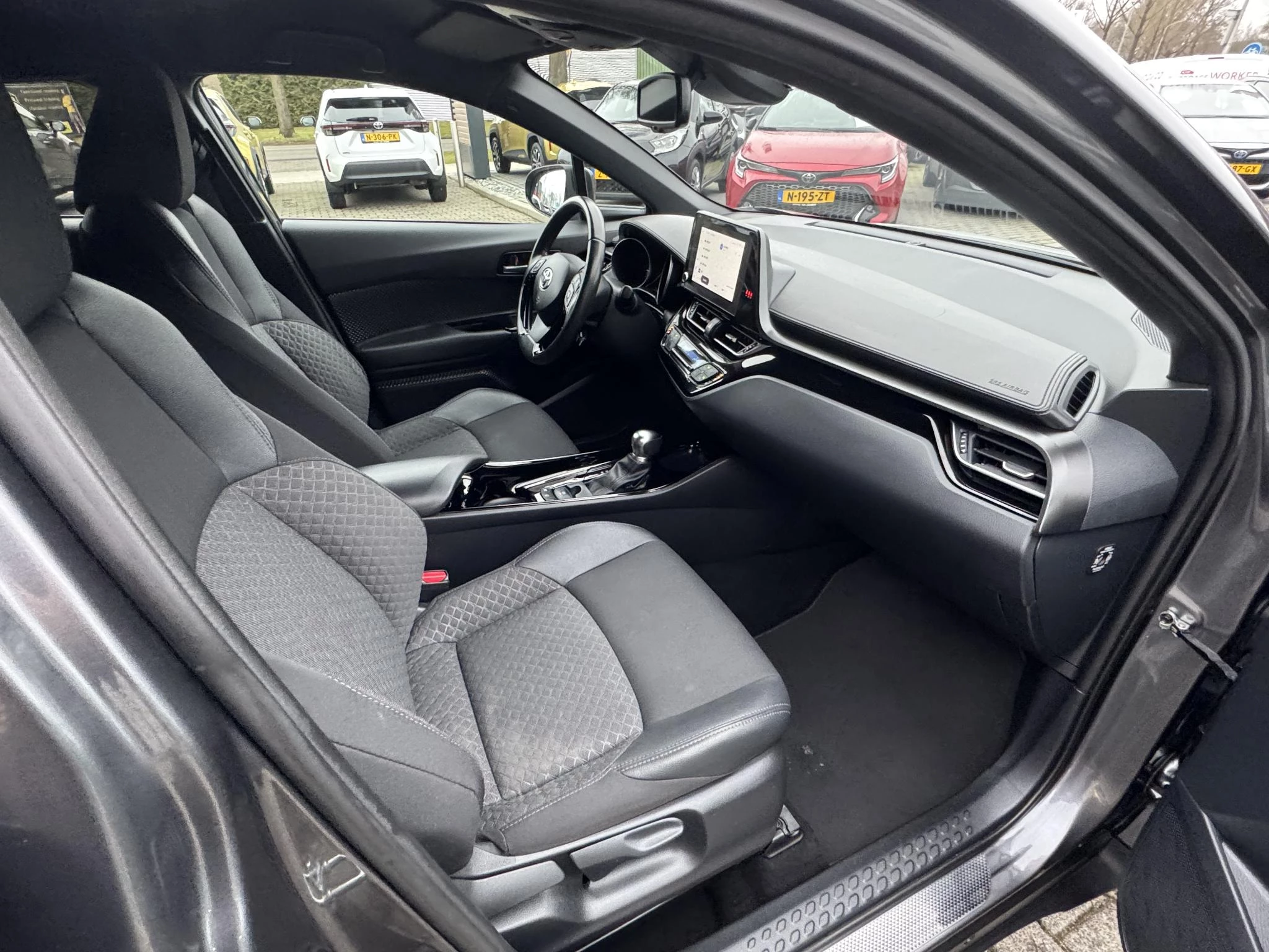 Hoofdafbeelding Toyota C-HR