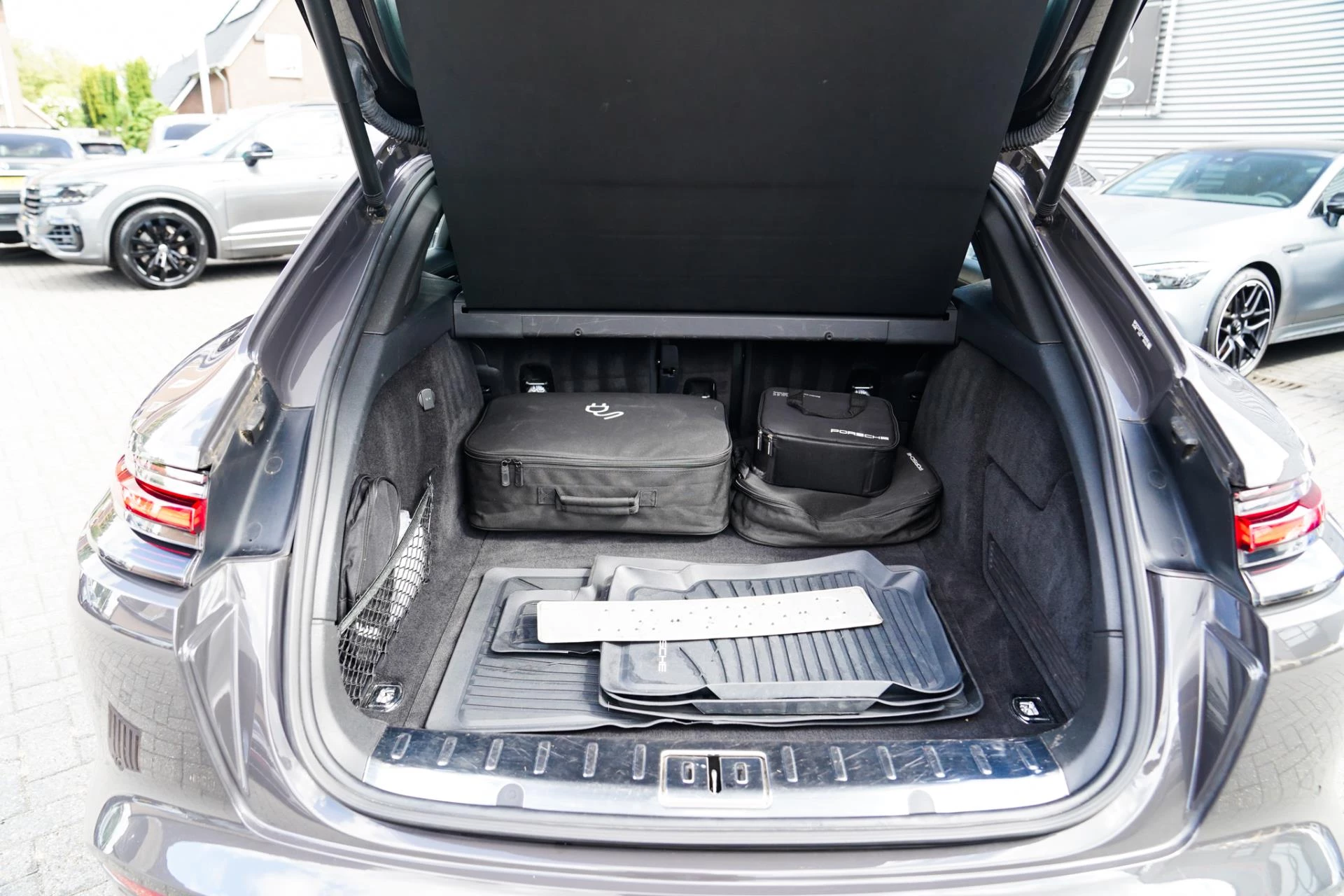 Hoofdafbeelding Porsche Panamera