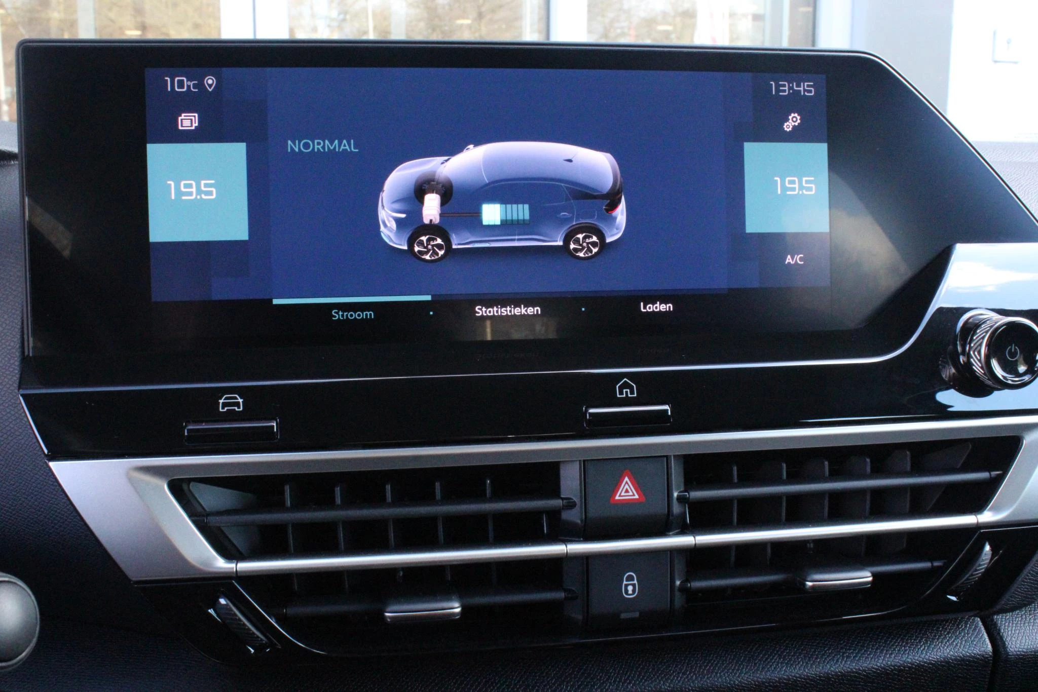 Hoofdafbeelding Citroën ë-C4