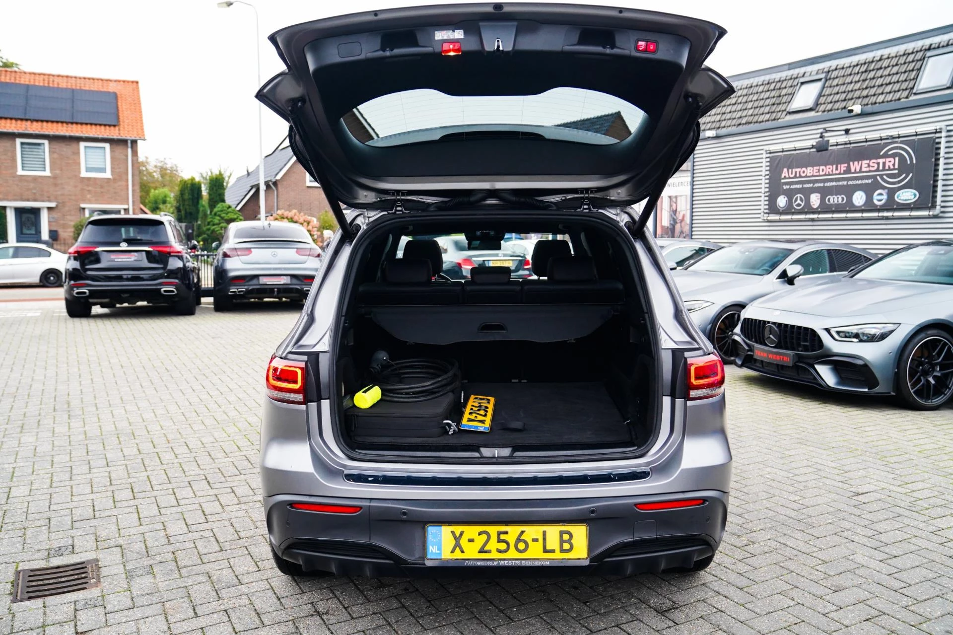 Hoofdafbeelding Mercedes-Benz EQB