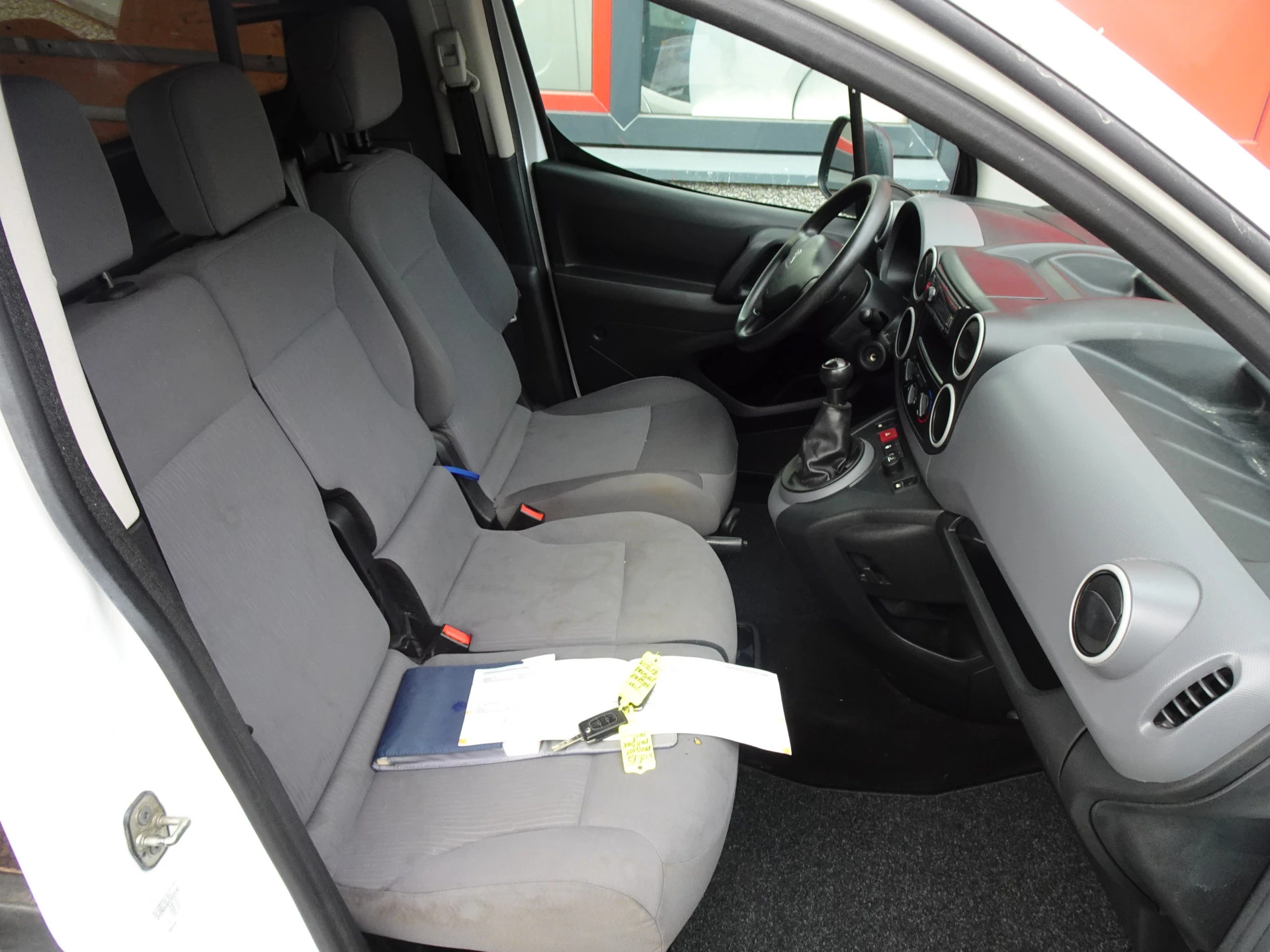 Hoofdafbeelding Peugeot Partner