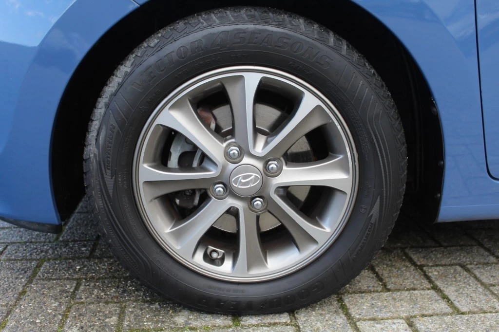 Hoofdafbeelding Hyundai i10