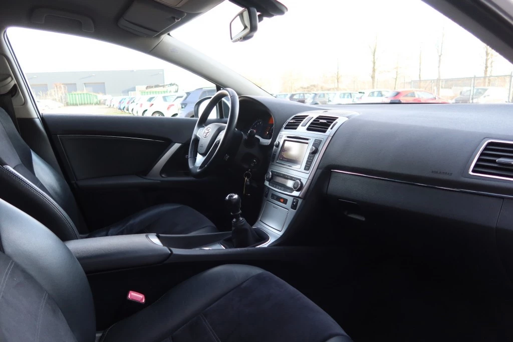 Hoofdafbeelding Toyota Avensis