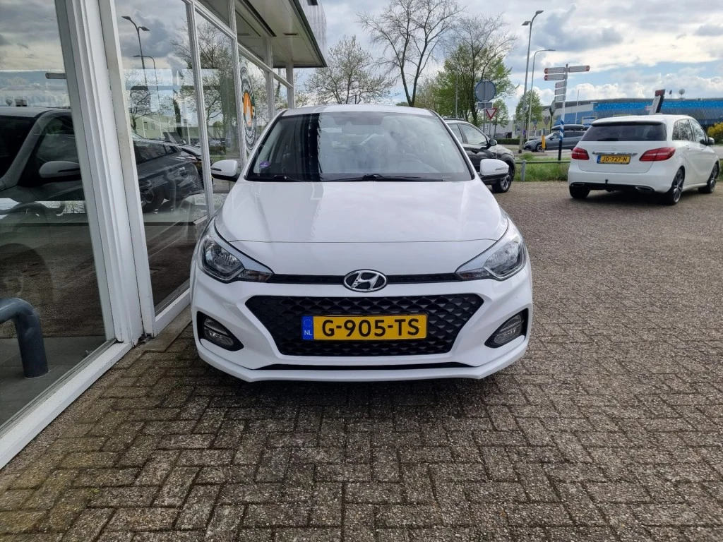 Hoofdafbeelding Hyundai i20