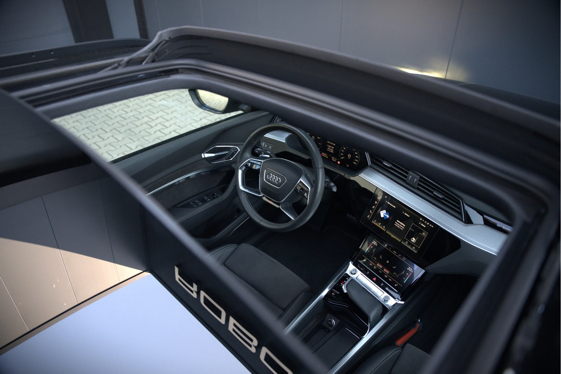 Hoofdafbeelding Audi e-tron