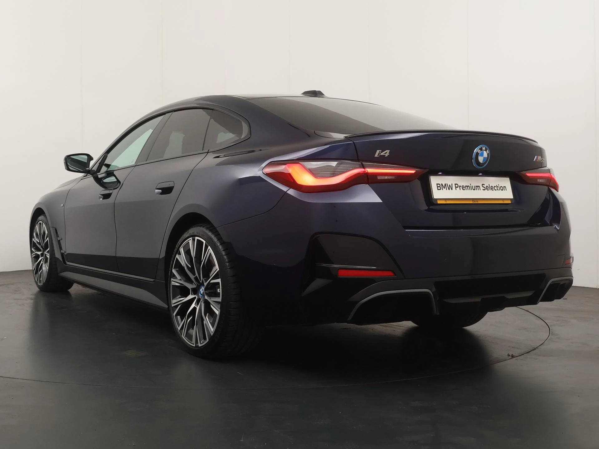 Hoofdafbeelding BMW i4