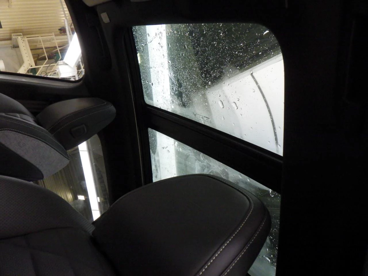 Hoofdafbeelding Peugeot e-3008