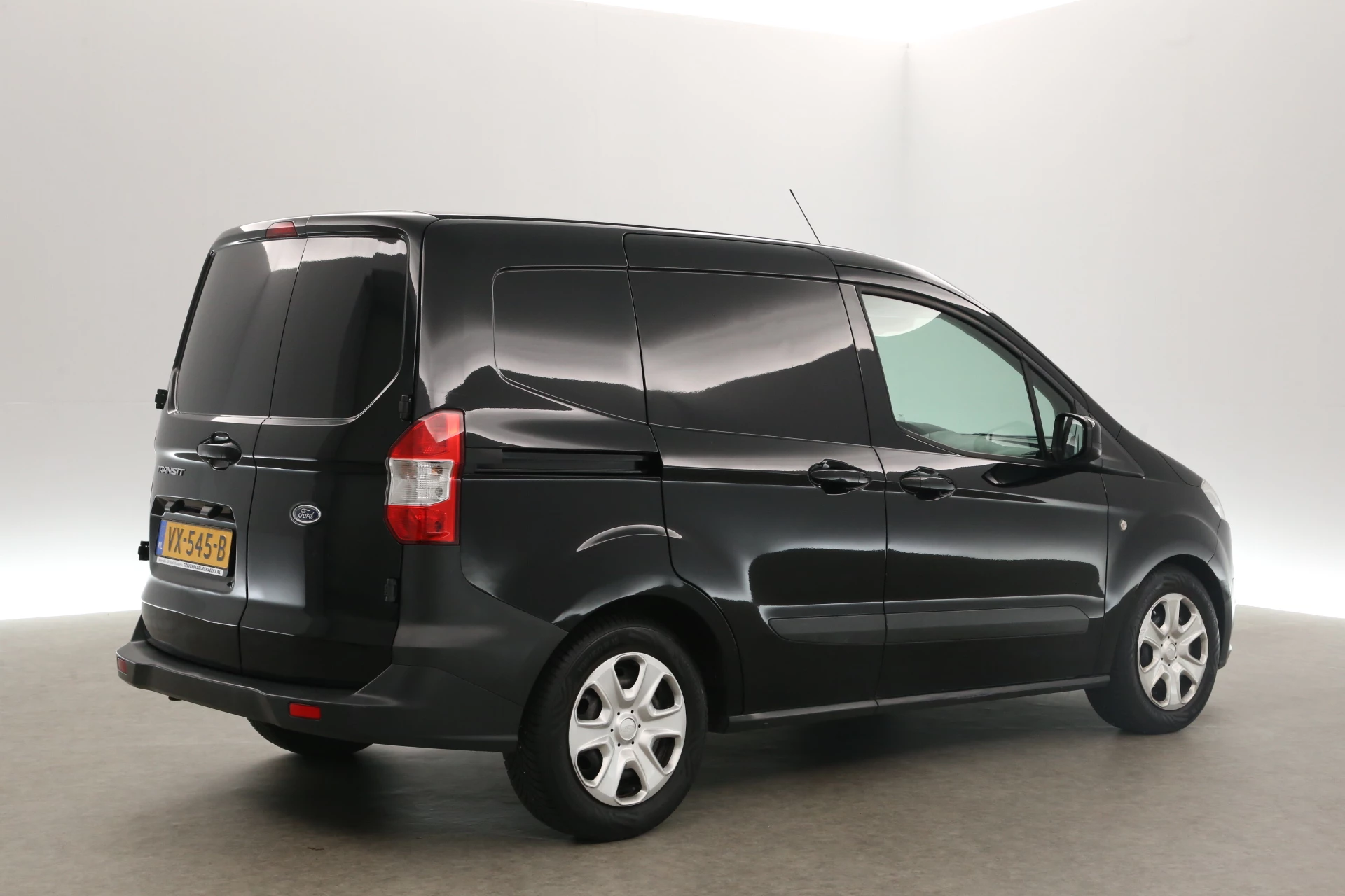 Hoofdafbeelding Ford Transit Courier