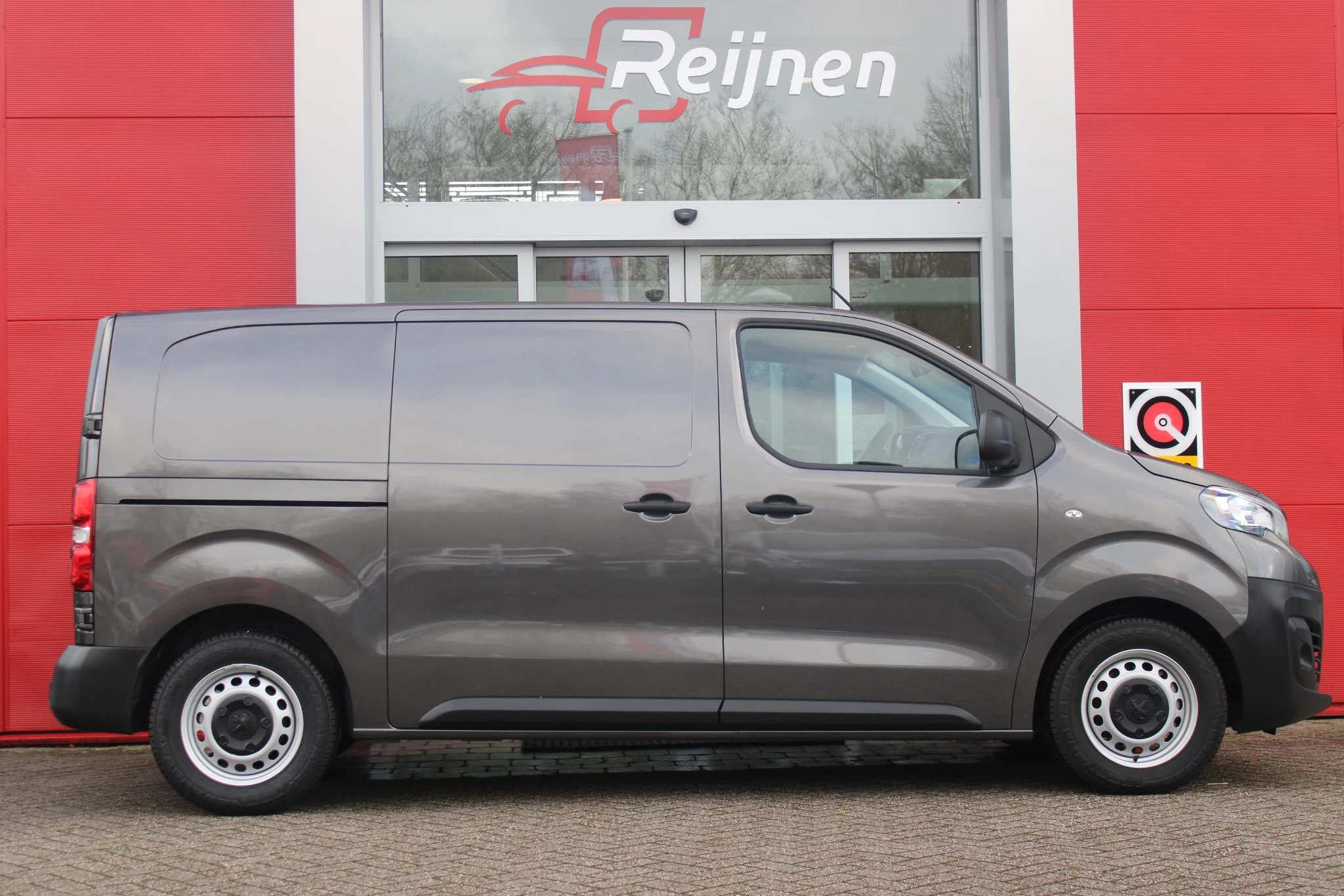 Hoofdafbeelding Peugeot e-Expert