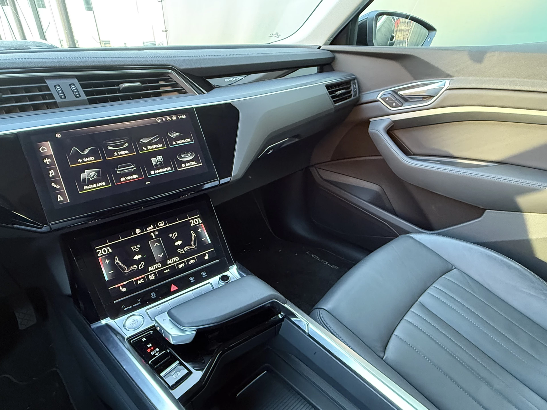 Hoofdafbeelding Audi e-tron