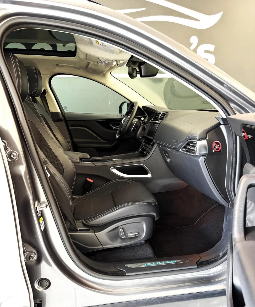 Hoofdafbeelding Jaguar F-PACE