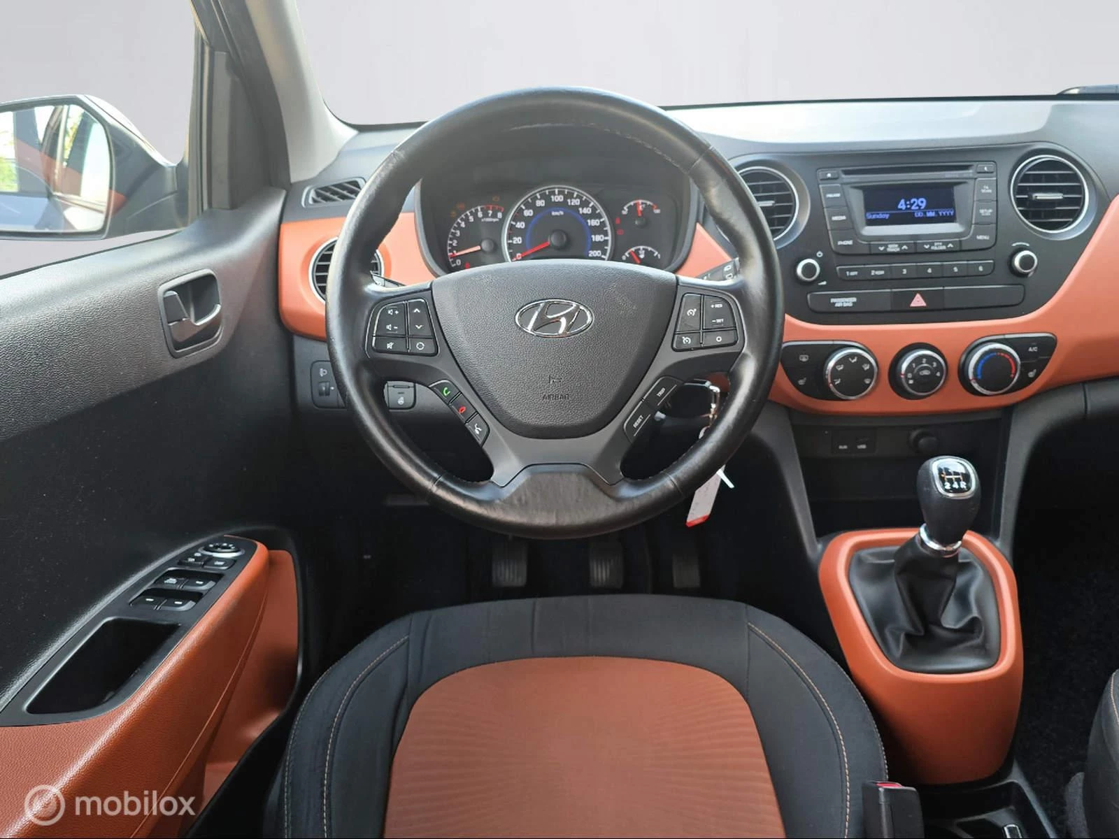 Hoofdafbeelding Hyundai i10