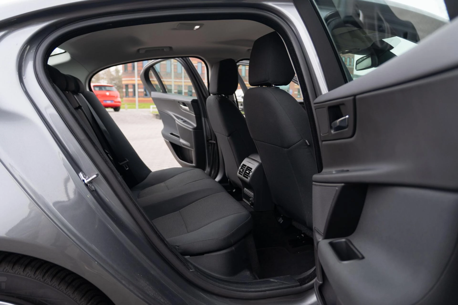 Hoofdafbeelding Jaguar XE