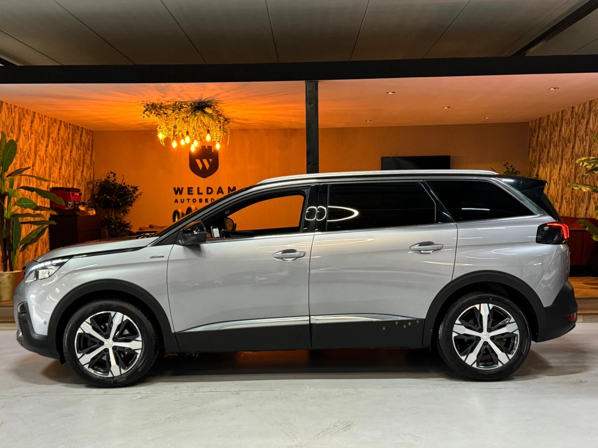 Hoofdafbeelding Peugeot 5008
