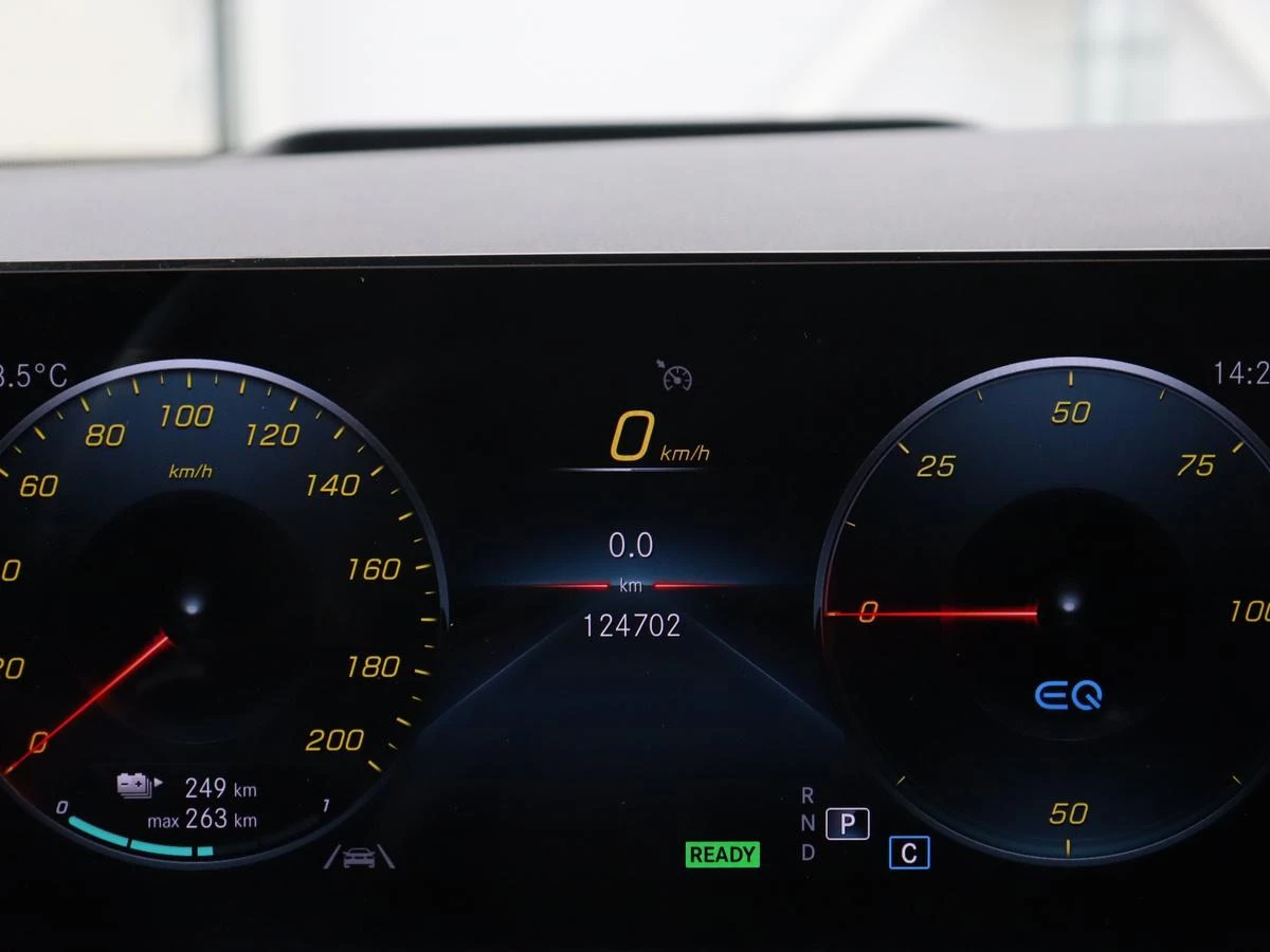 Hoofdafbeelding Mercedes-Benz EQA