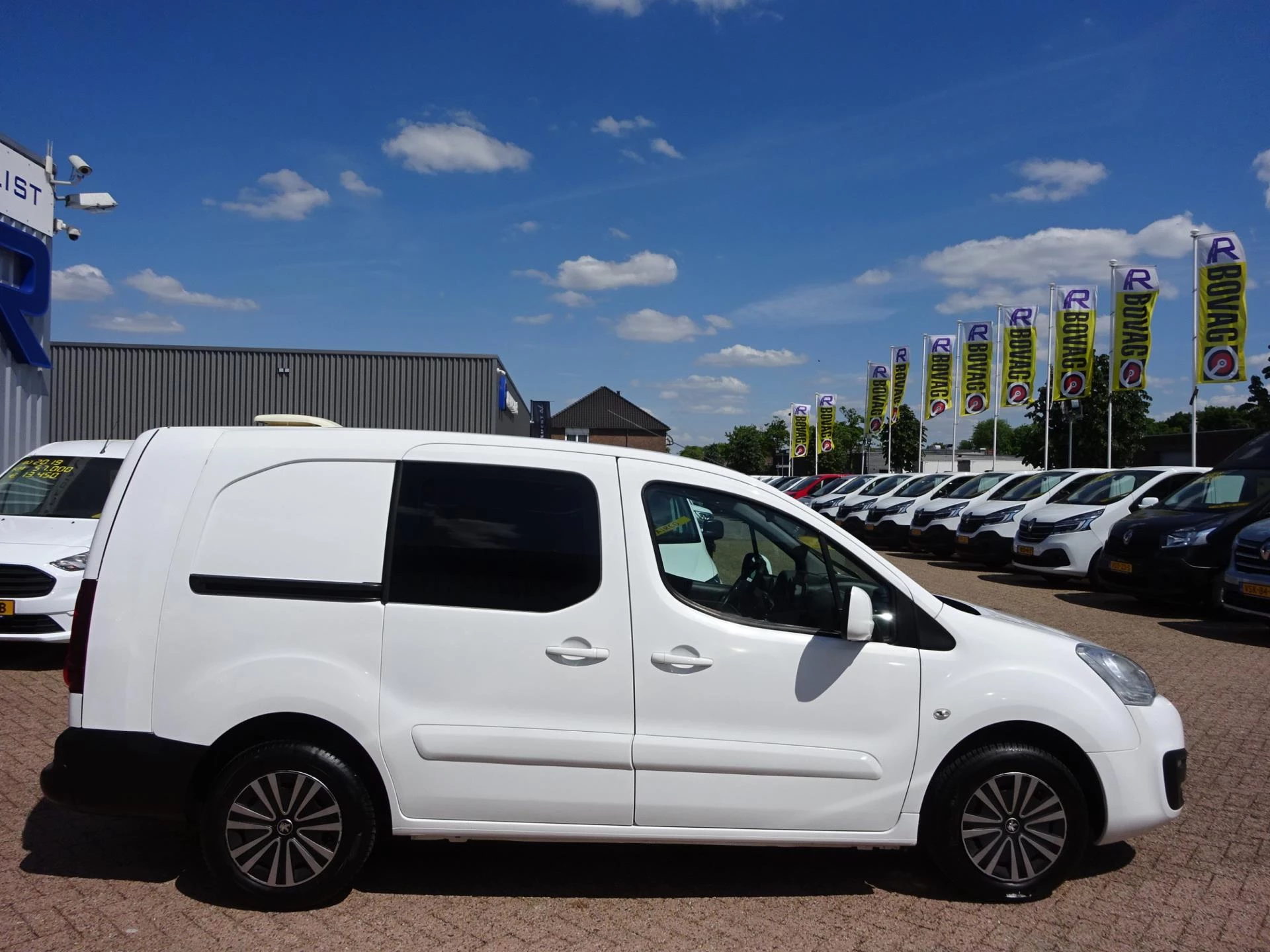 Hoofdafbeelding Peugeot Partner