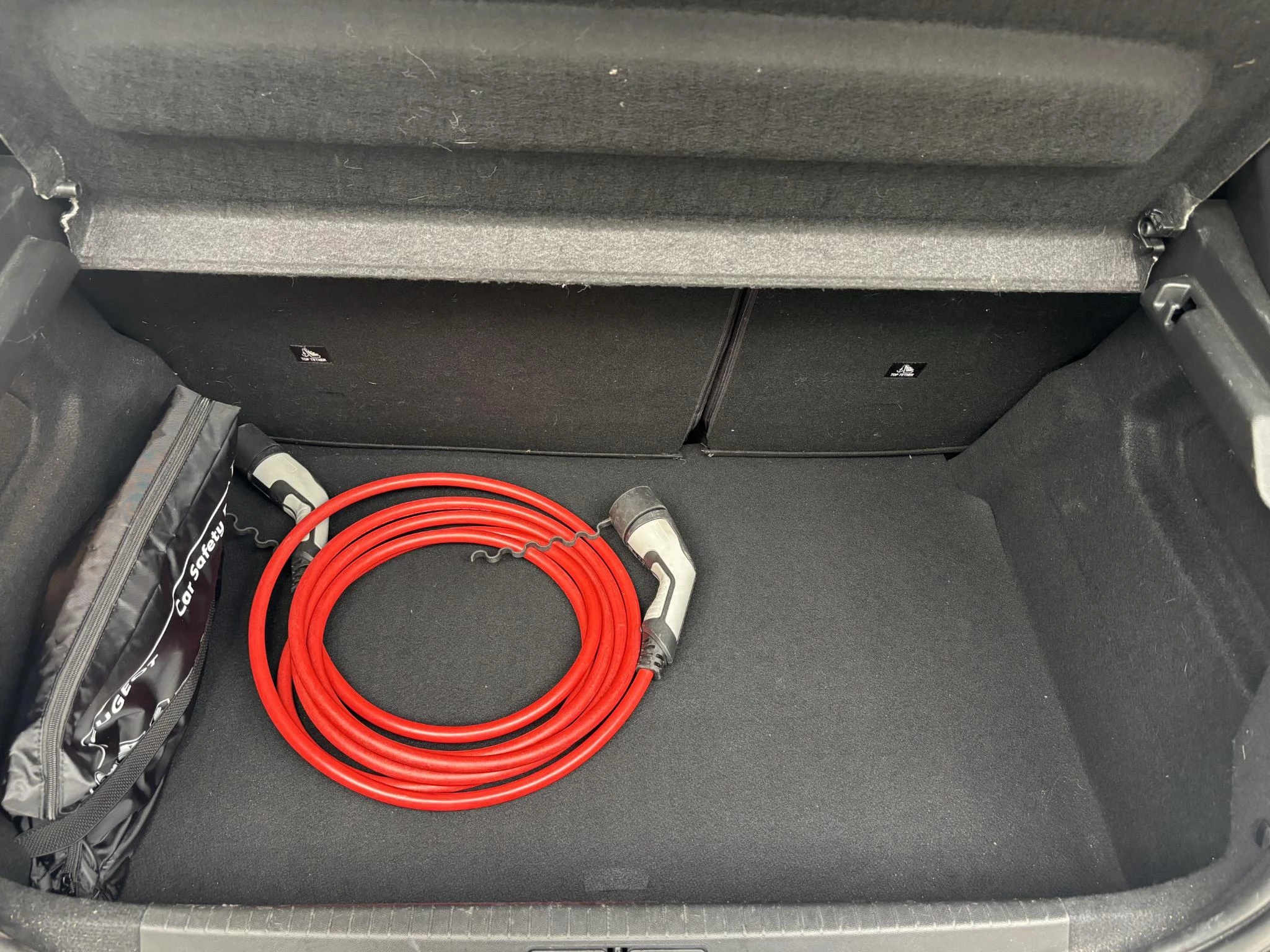 Hoofdafbeelding Peugeot e-208