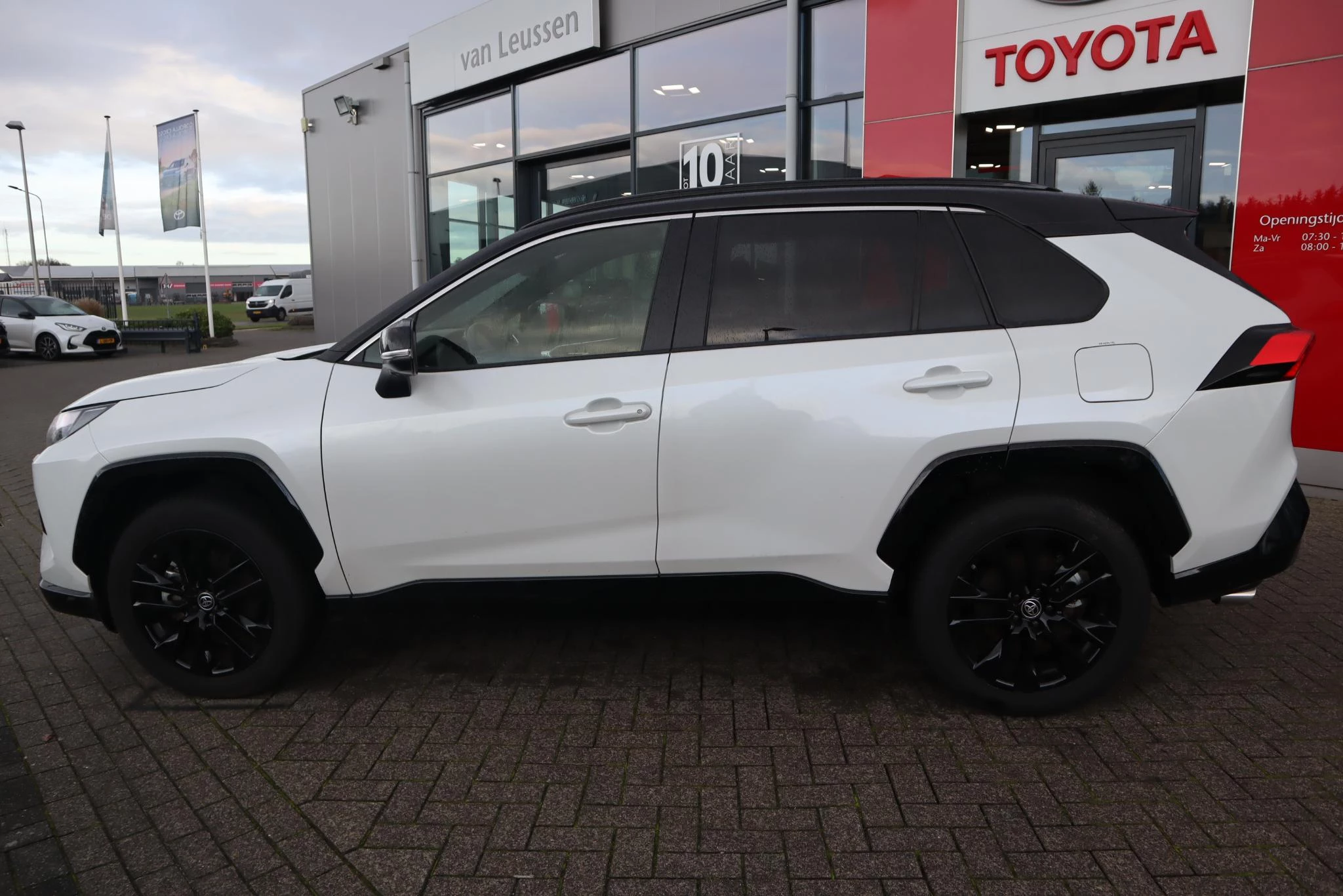 Hoofdafbeelding Toyota RAV4