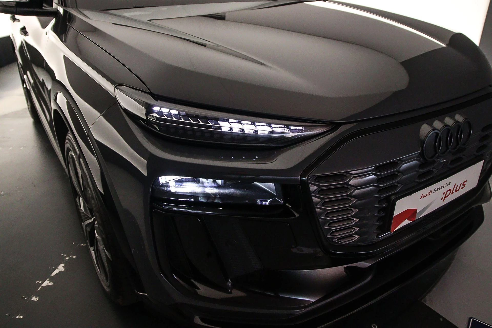 Hoofdafbeelding Audi Q6 e-tron