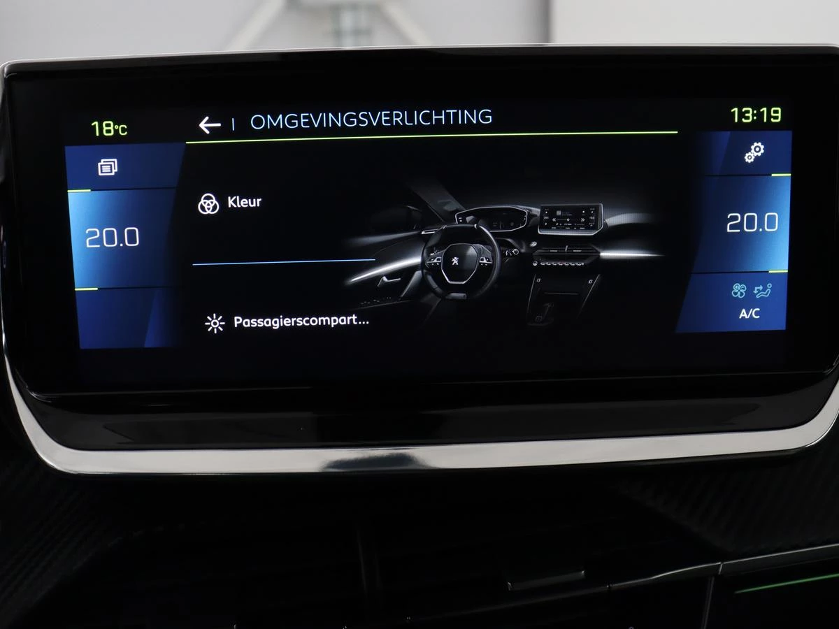 Hoofdafbeelding Peugeot e-2008