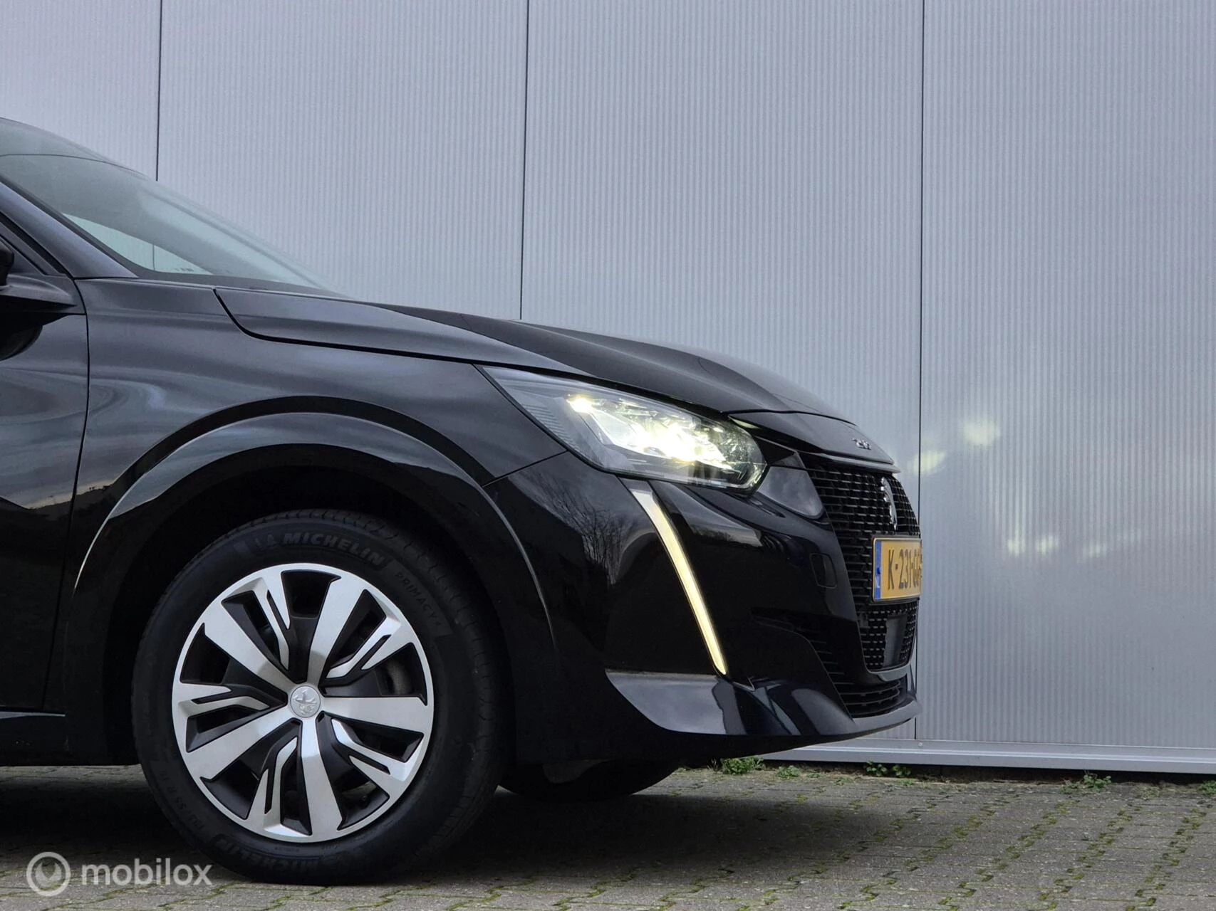 Hoofdafbeelding Peugeot e-208