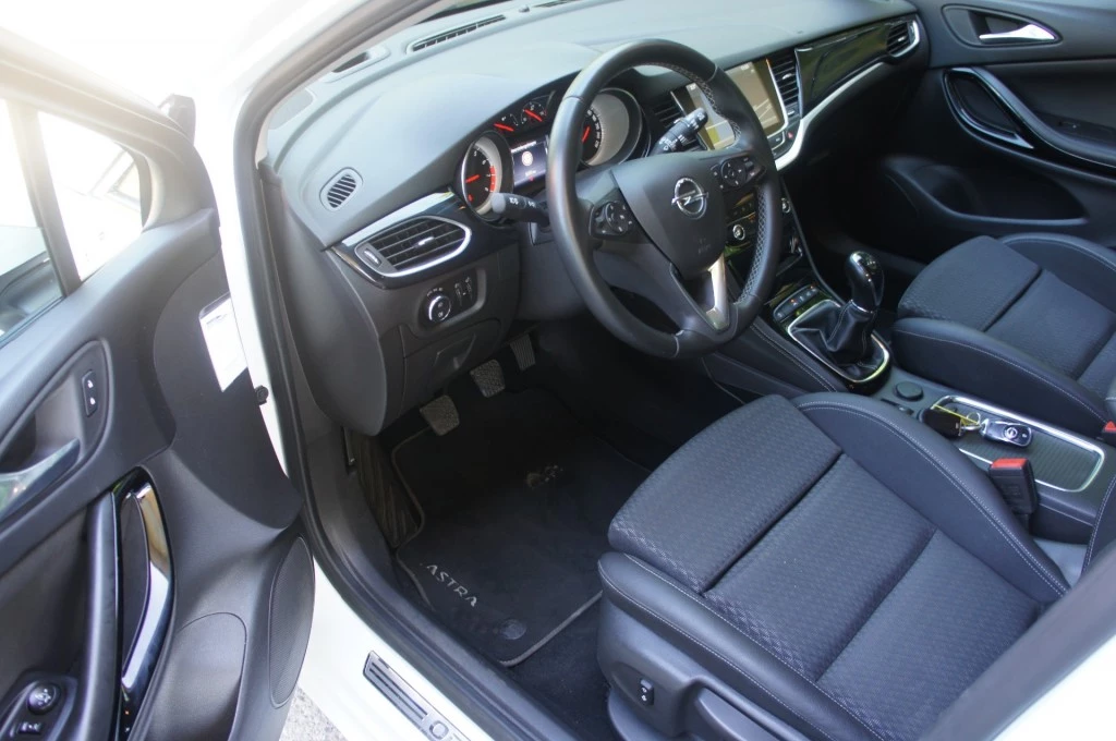 Hoofdafbeelding Opel Astra