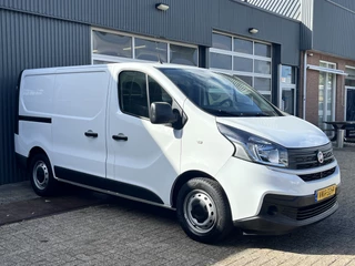 Hoofdafbeelding Fiat Talento Fiat Talento 2.0 MultiJet L1H1 146pk Airco Cruise controle Trekhaak 2000kg trekgewicht Schuifdeur Parkeerhulp achter Bluetooth telefoon voorbereiding 3-Persoons Euro 6