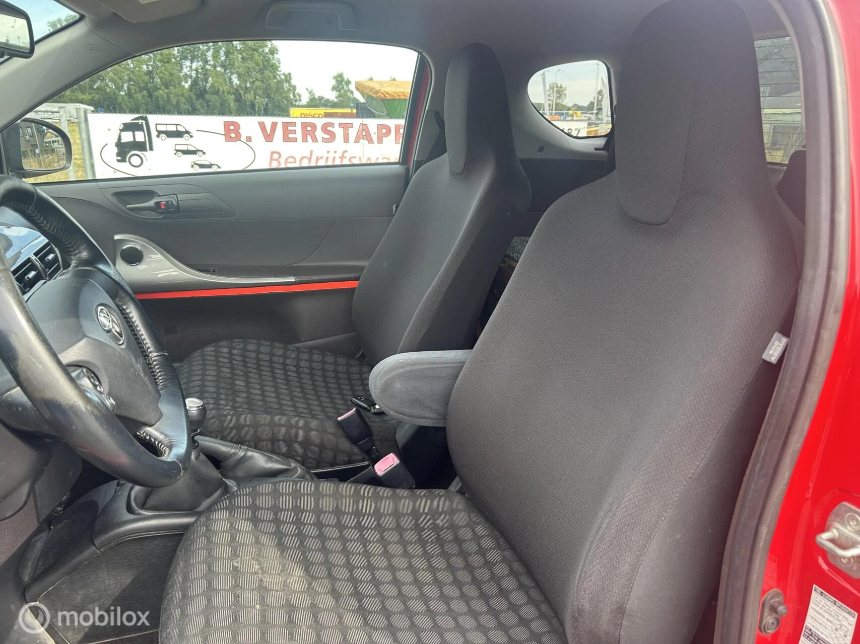 Hoofdafbeelding Toyota iQ