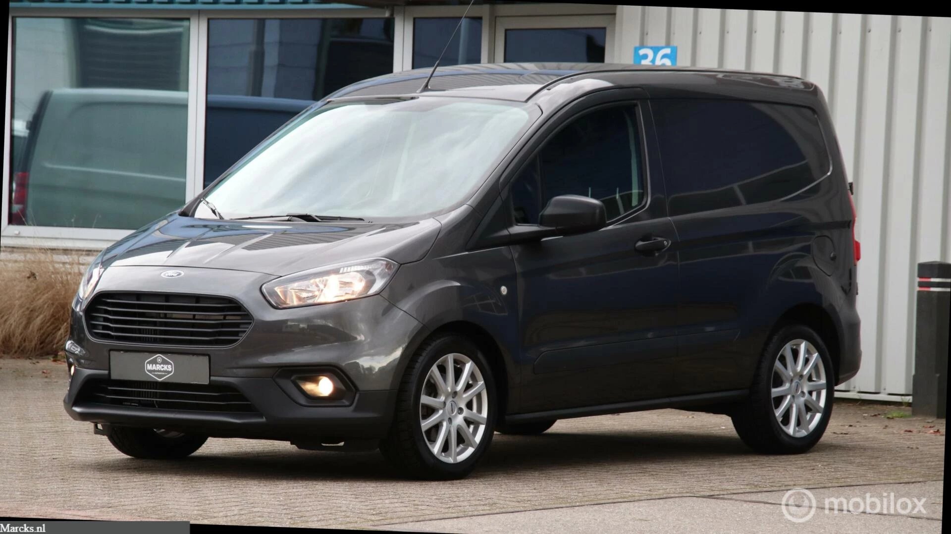 Hoofdafbeelding Ford Transit Courier