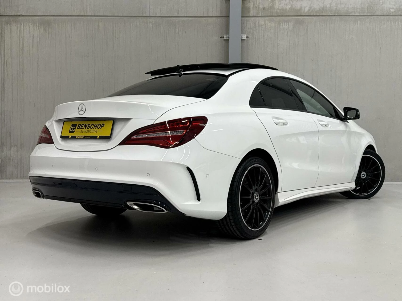Hoofdafbeelding Mercedes-Benz CLA