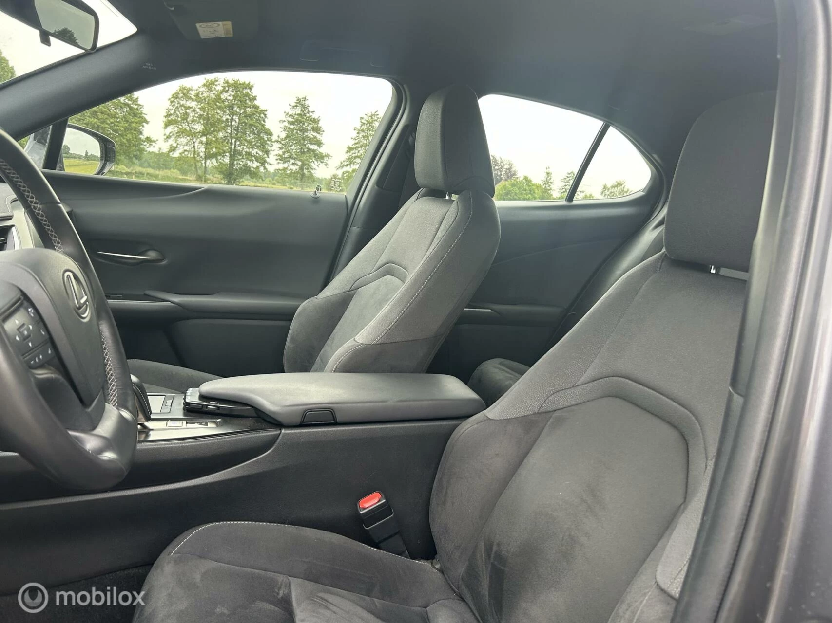 Hoofdafbeelding Lexus UX