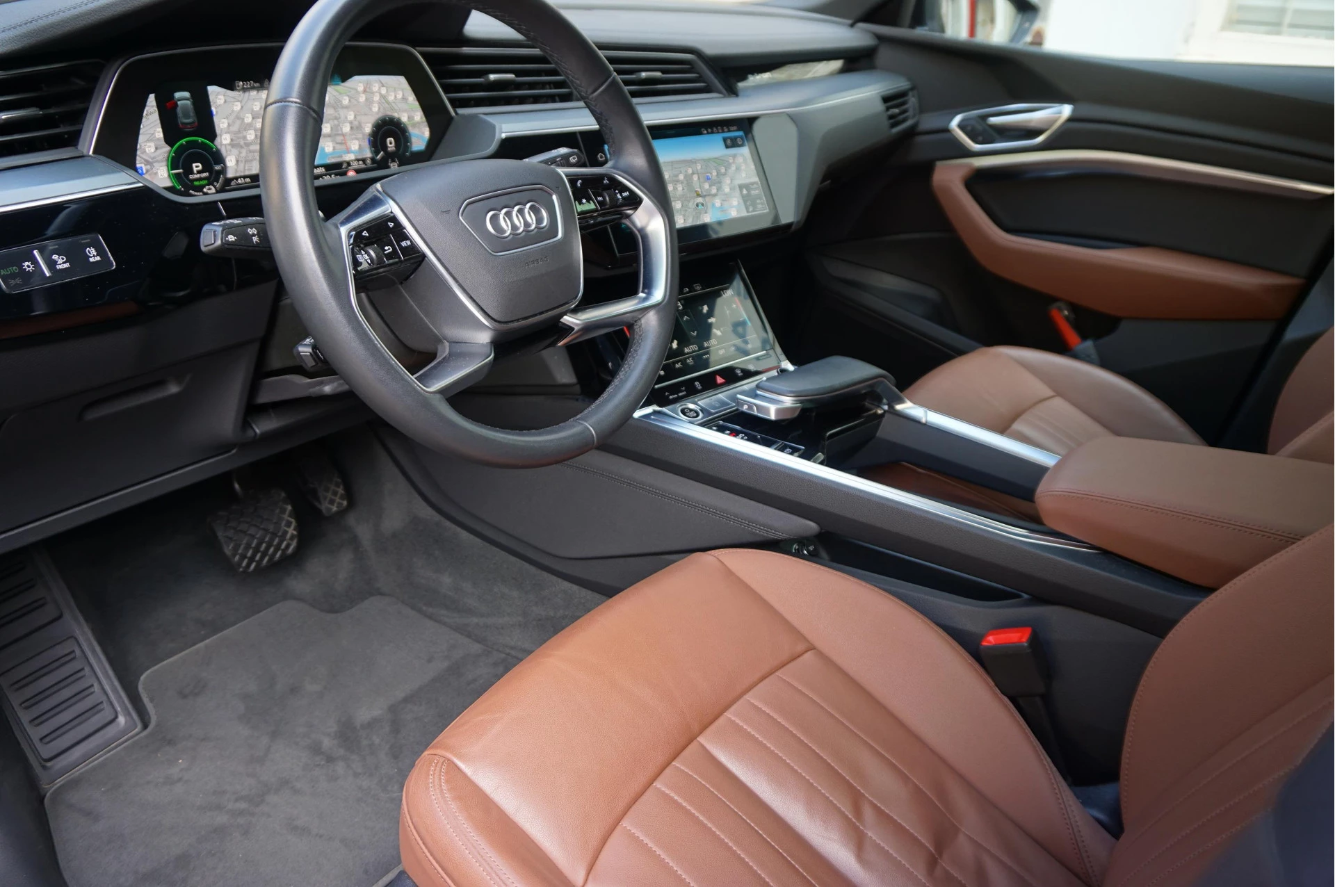 Hoofdafbeelding Audi e-tron