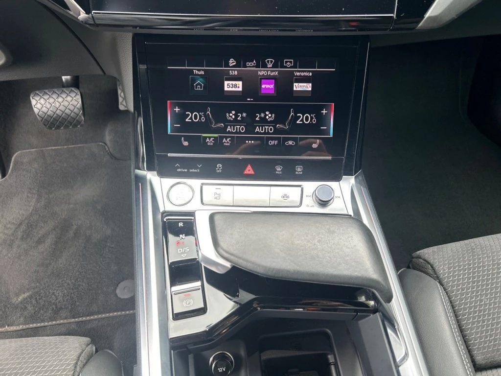 Hoofdafbeelding Audi e-tron