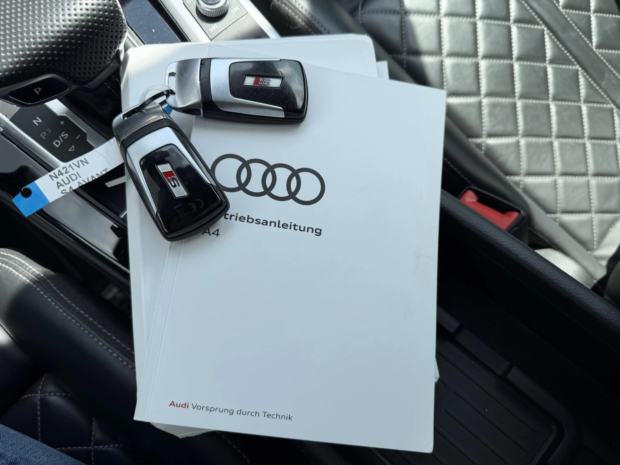Hoofdafbeelding Audi S4