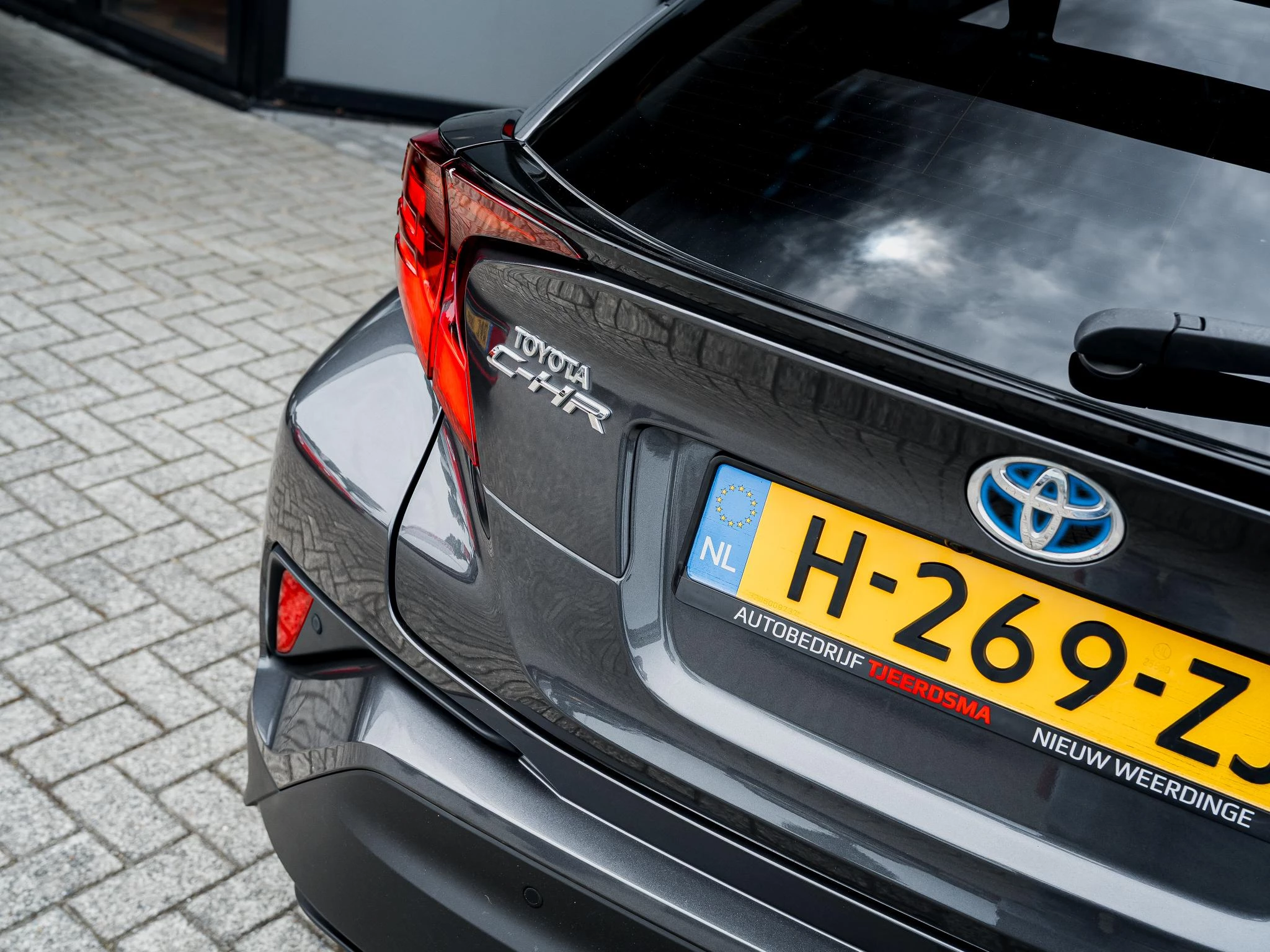 Hoofdafbeelding Toyota C-HR