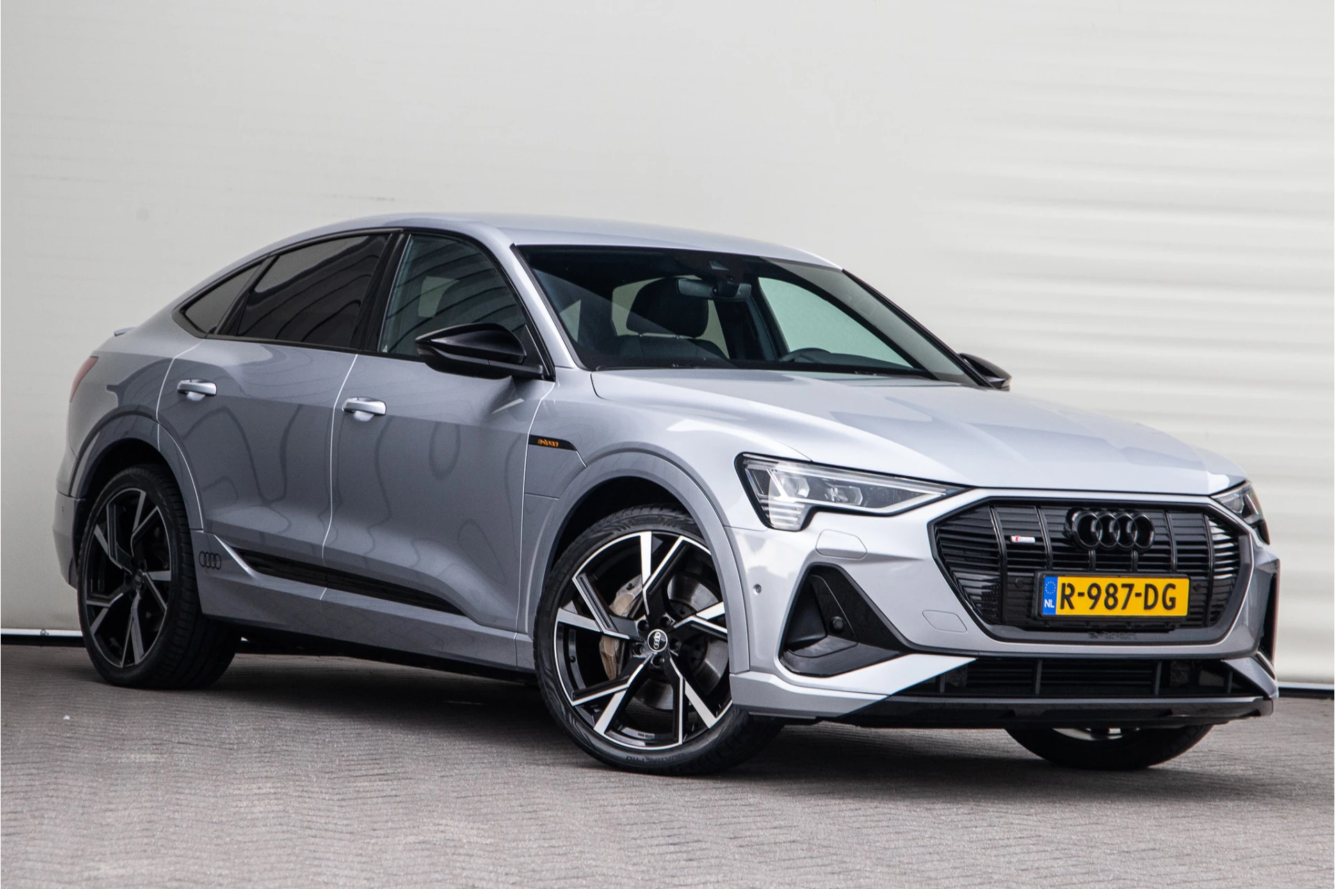Hoofdafbeelding Audi e-tron