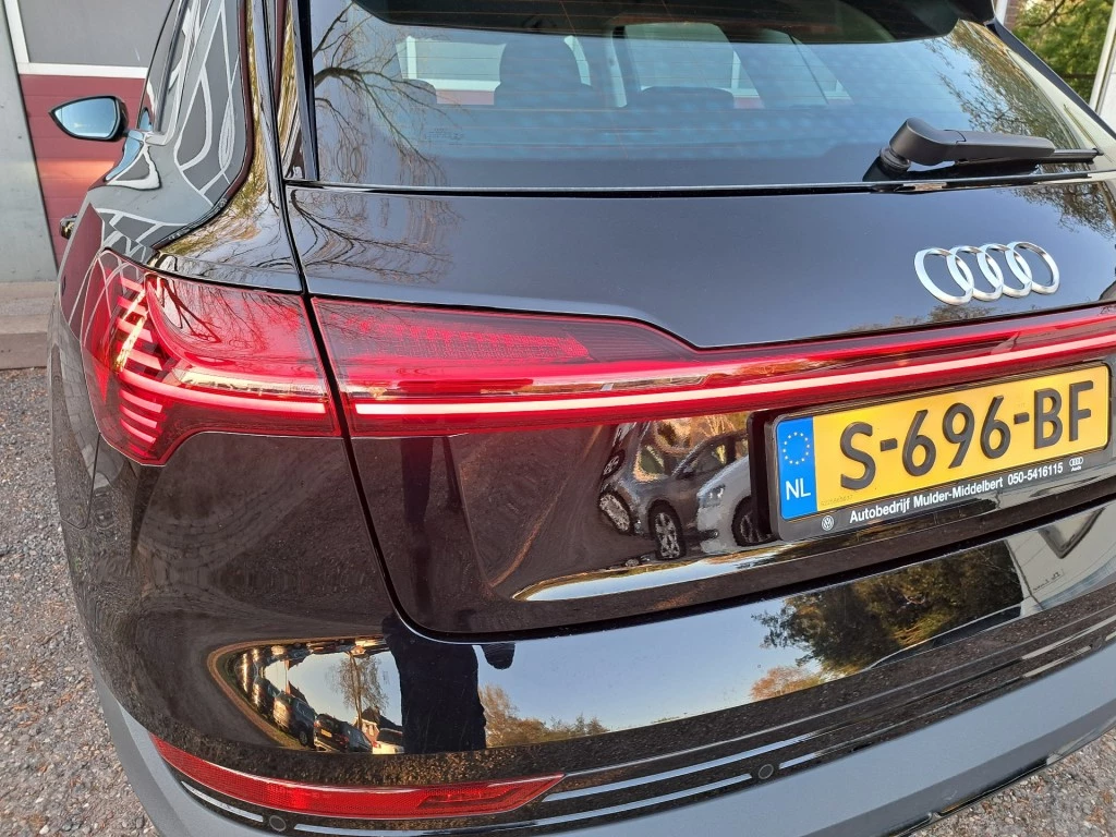 Hoofdafbeelding Audi e-tron