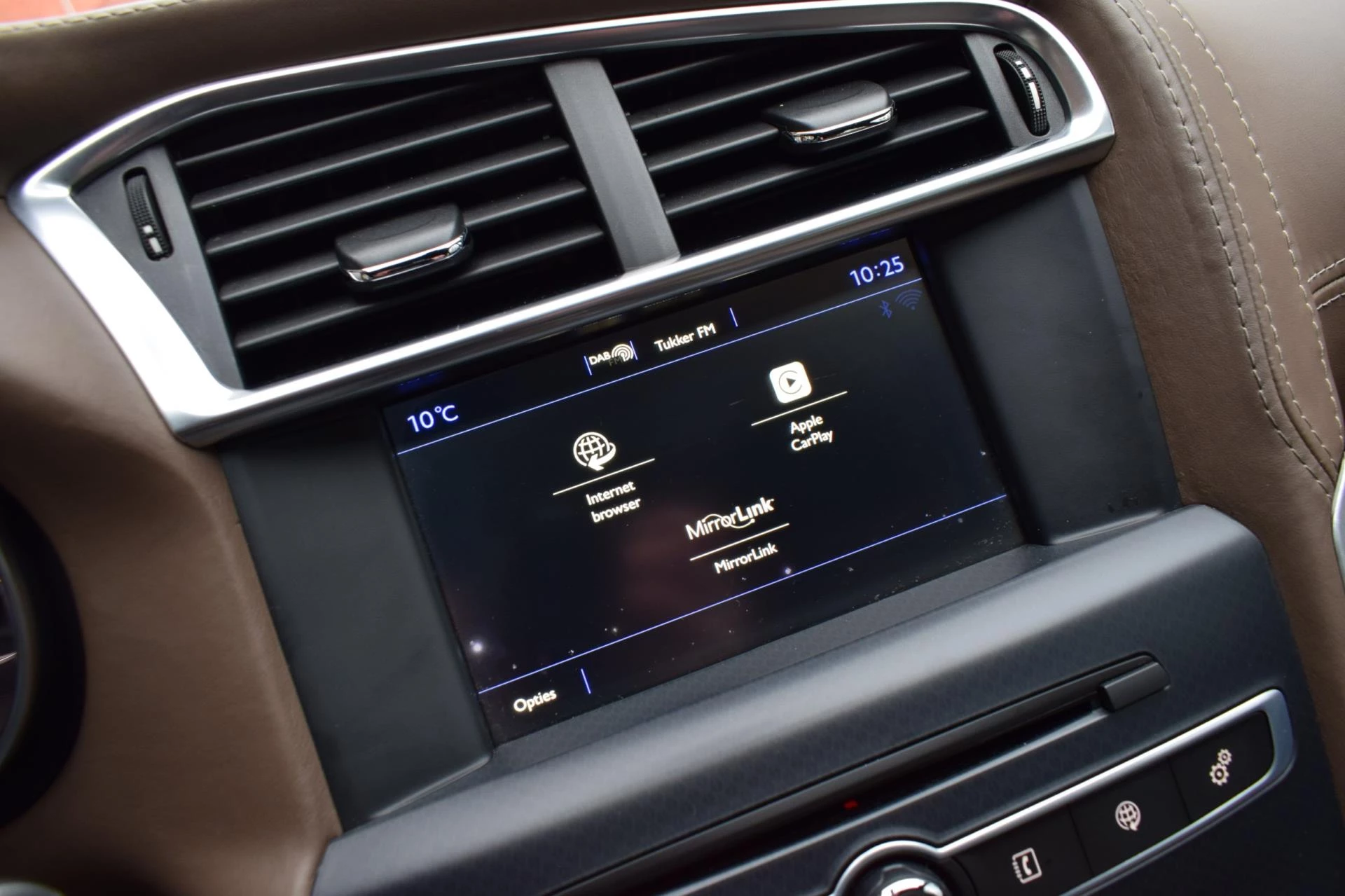 Hoofdafbeelding DS DS 4