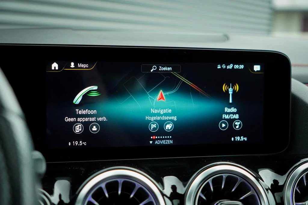 Hoofdafbeelding Mercedes-Benz EQA