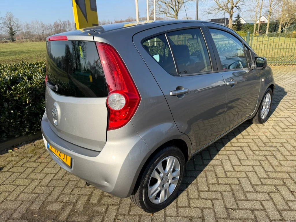 Hoofdafbeelding Opel Agila