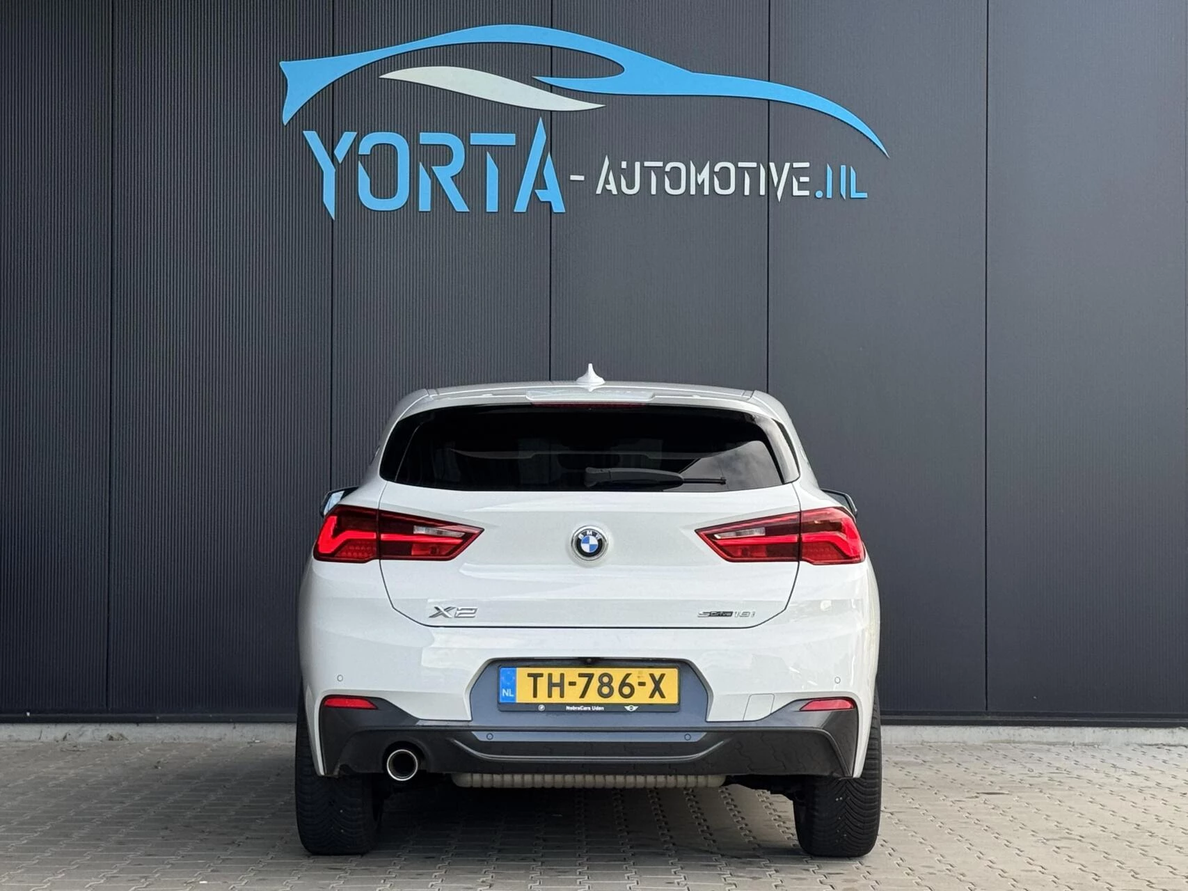 Hoofdafbeelding BMW X2