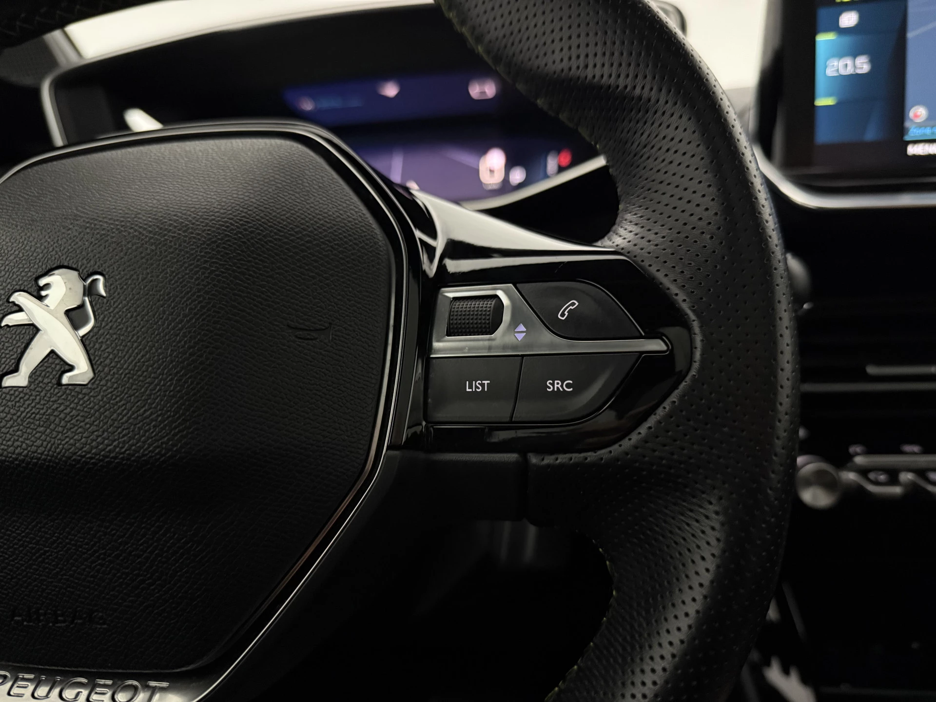 Hoofdafbeelding Peugeot e-208