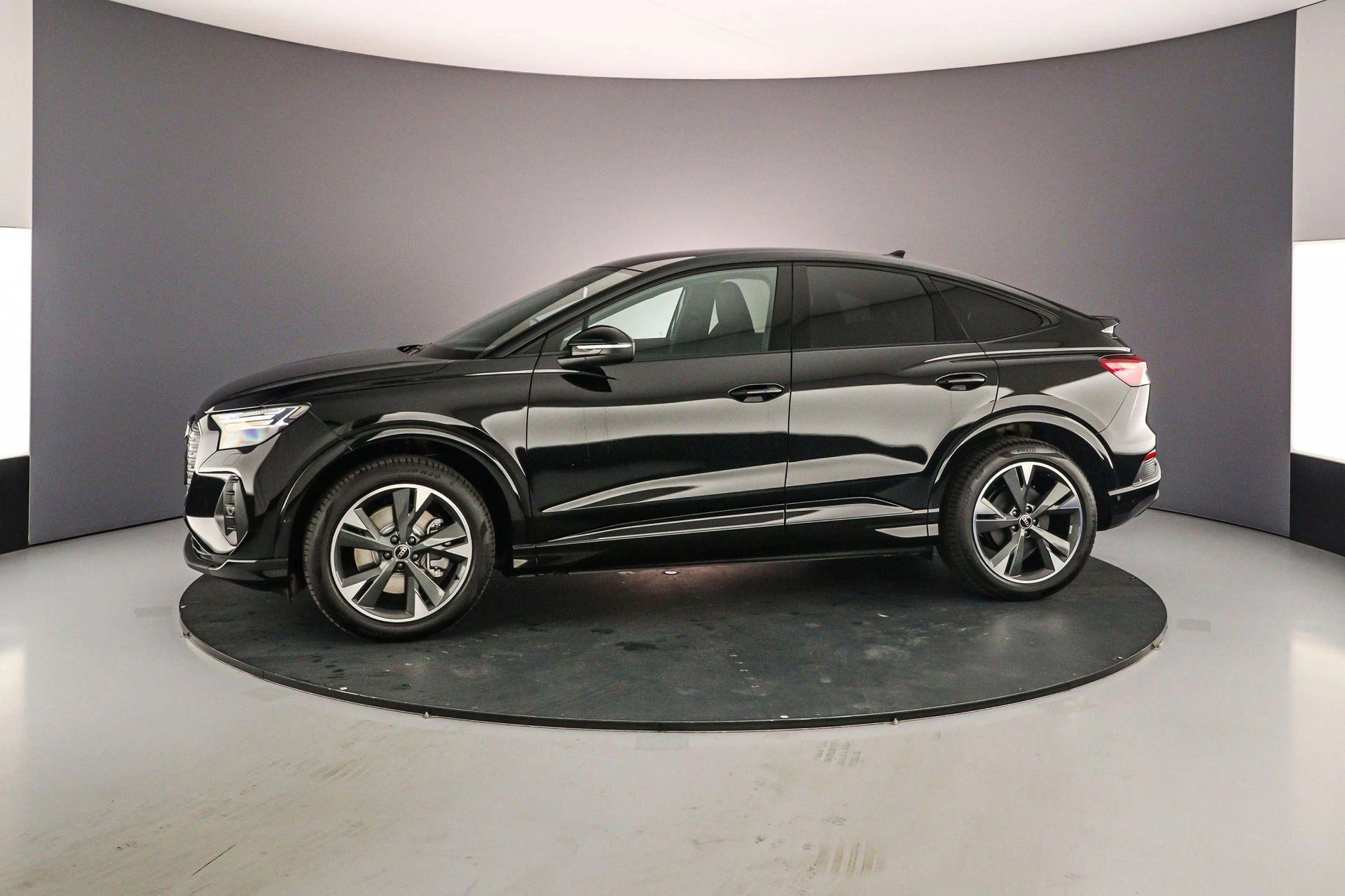 Hoofdafbeelding Audi Q4 Sportback e-tron