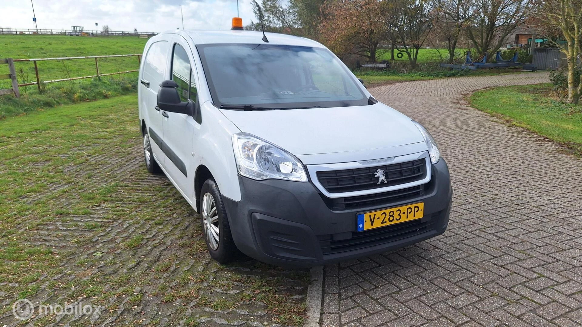Hoofdafbeelding Peugeot Partner