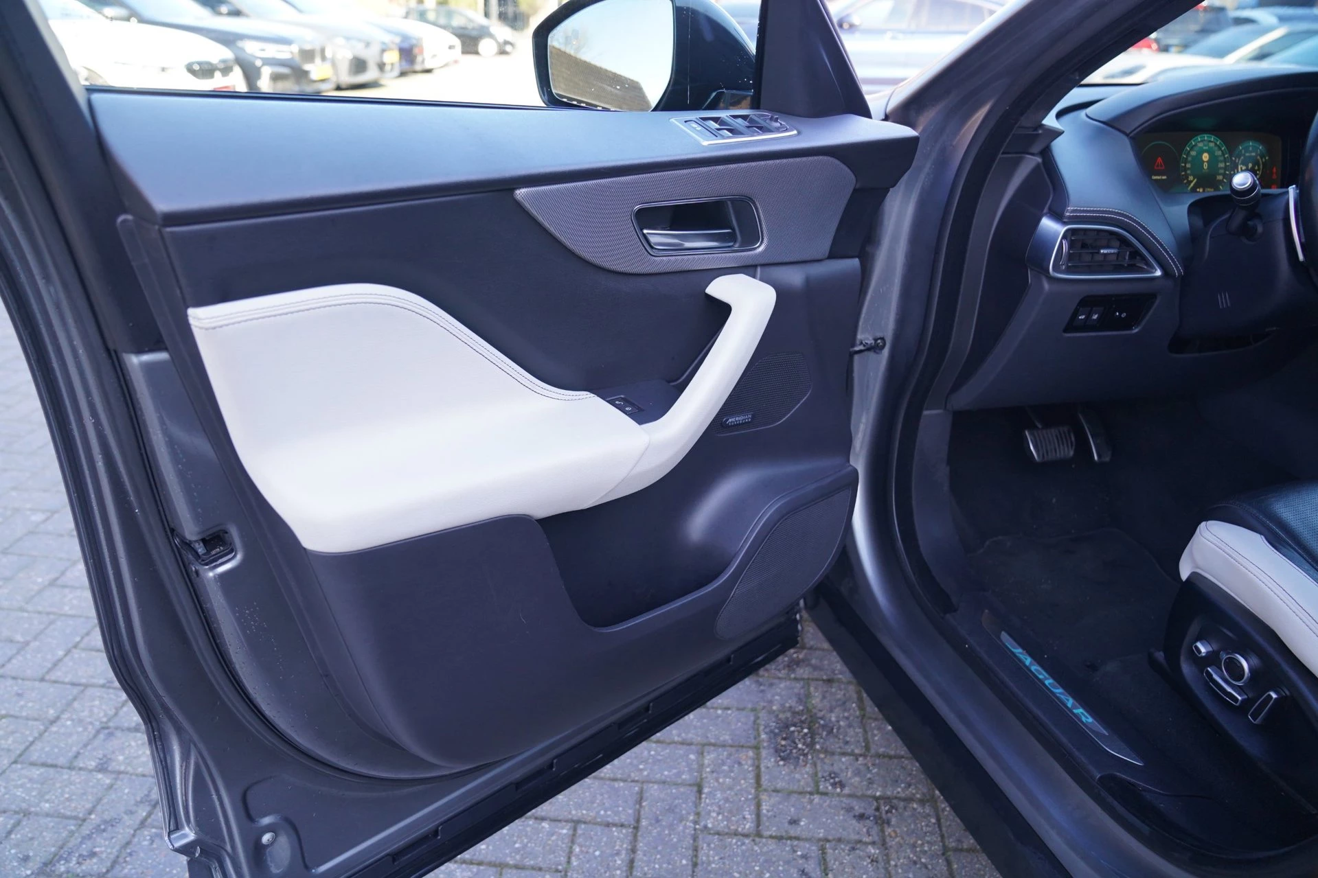 Hoofdafbeelding Jaguar F-PACE