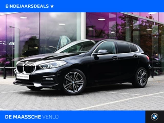 BMW 1 Serie 118i Sport Line Automaat / Trekhaak / Sportstoelen / LED / Live Cockpit Professional / Cruise Control / PDC
